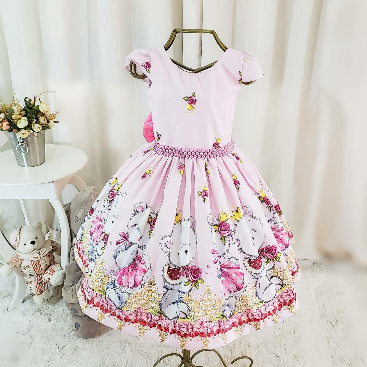 Vestido Infantil Princesa Sofia Lilás Aplique Pérolas Luxo